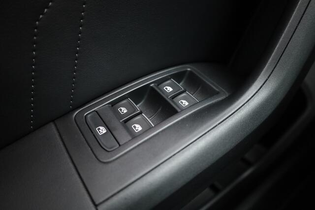 Seat ATECA 1.5 TSI FR Business Intense | Navi | Carplay | Trekhaak | Beats Audio | Adapt. Cruise