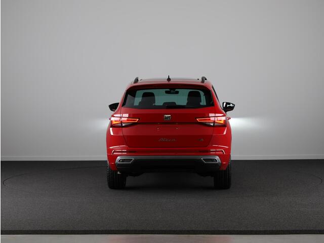 Seat ATECA 1.5 TSI 150 pk FR Business Intense DSG | Panoramadak | 19 inch | Beats Audio | Navigatie | Parkeersensoren incl Park-assist | Stoelverwarming