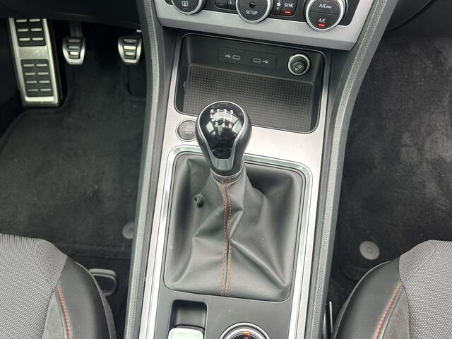 Seat ATECA 1.5 TSI FR Business Intense PANO / LED / FULL OPTION / RIJKLAAR