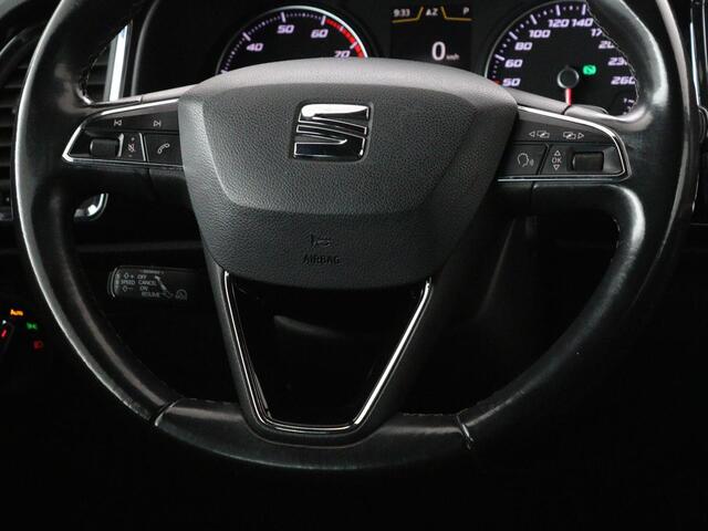 Seat ATECA 1.4 EcoTSI Xcellence | Panoramadak | Camera | Adaptive cruise | Trekhaak | Carplay | Stoelverwarming | Sfeerverlichting