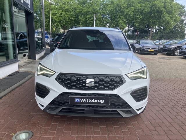 Seat ATECA 1.5 TSI FR Business Intense / Suede bekleding / Verwarmbare voorruit / Adaptieve cruise control / Voorstoelen verwarmd / Navigatie / Carplay