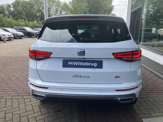 Seat ATECA 1.5 TSI FR Business Intense / Suede bekleding / Verwarmbare voorruit / Adaptieve cruise control / Voorstoelen verwarmd / Navigatie / Carplay