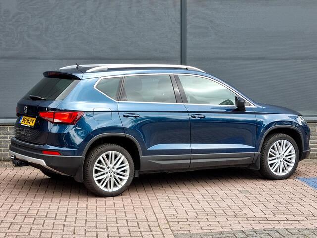 Seat ATECA 1.4 EcoTSI Xcellence / 1e eigenaar / Apple Carplay Android Auto / Trekhaak / Alcantara bekleding / Parkeersensoren achter / Dodehoek detectie /