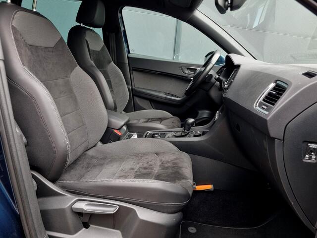 Seat ATECA 1.4 EcoTSI Xcellence / 1e eigenaar / Apple Carplay Android Auto / Trekhaak / Alcantara bekleding / Parkeersensoren achter / Dodehoek detectie /