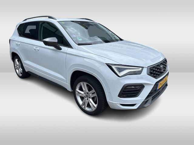 Seat ATECA 1.5 TSI FR Business Intense / Pano / Navigatie / App connect / Camera / Parkeersensoren V+A / Trekhaak / Climate controle / Stoelverwarming /