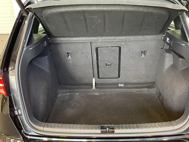 Seat ATECA 1.5 TSI Xcellence Business Intense Airco ECC Navi PDC VA+Camera Adaptive Cruise Control Full LED Winter Pack Alcantara Interieur Technology Pack