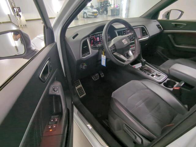 Seat ATECA 1.5 TSI 150pk DSG FR Business Intense Panorama Beats Trekhaak LED Navigatie Stoelverwarming