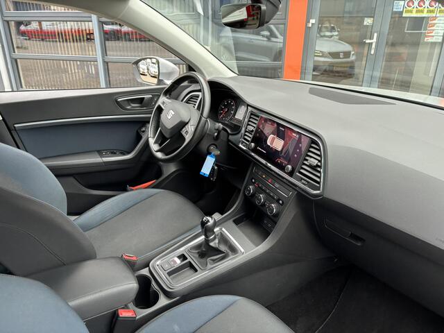 Seat ATECA 1.0 EcoTSI Style Business Intense / Stoelverwarming / Cruise Control / Applecarplay/AndroidAuto / Trekhaak /