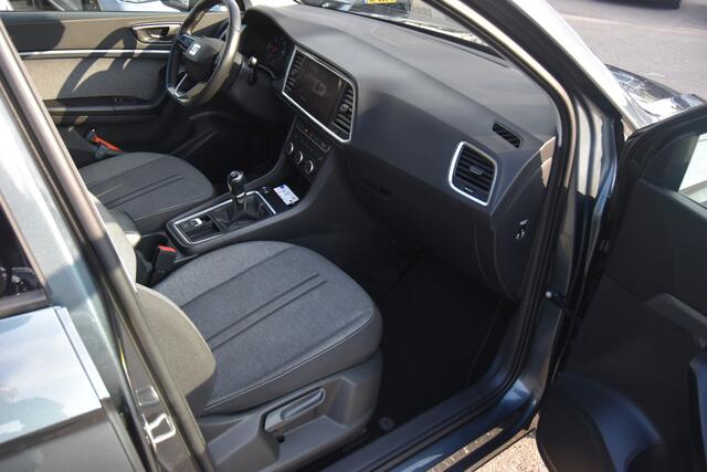 Seat ATECA 2.0 TDI Style Business Intense , TREKHAAK , PANORAMADAK , A UITRIJ CAM , LED VERL , PDC V+A ,