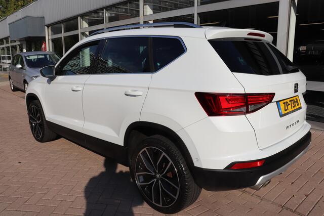 Seat ATECA 1.5 TSI Xcellence Business Intense. Wegklapbare trekhaak. Eerste eigenaar.