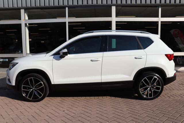 Seat ATECA 1.5 TSI Xcellence Business Intense. Wegklapbare trekhaak. Eerste eigenaar.