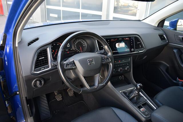 Seat ATECA 1.0 EcoTSI Style Business Intense | Trekhaak | Apple CarPlay | Camera | Climate