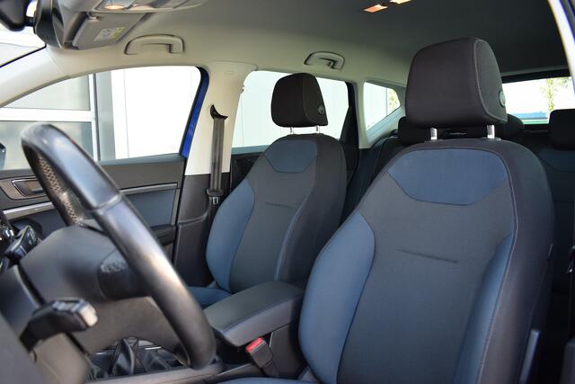 Seat ATECA 1.0 EcoTSI Style Business Intense | Trekhaak | Apple CarPlay | Camera | Climate