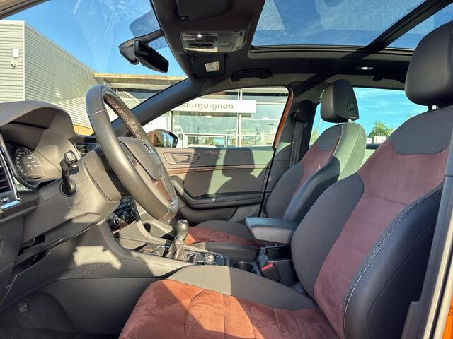 Seat ATECA 1.4 EcoTSI Xcellence | Trekhaak | Pano | A. cam |