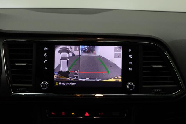 Seat ATECA 1.5 TSI Style Business Intense 2020 | Navigatie | Achteruitrij Camera | Carplay | Elektrische Achterklep | Stoelverwarming | Boekjes | 2 Sleutels
