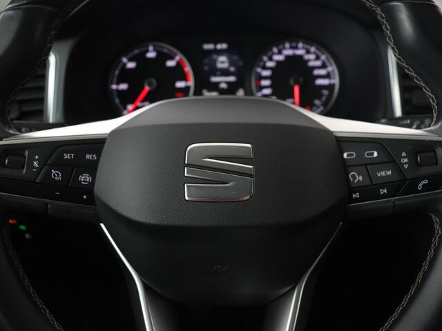 Seat ATECA 2.0 TDI Style Intens | Carplay | Camera | Navigatie | Full LED | Park Assist | Cruise control | Climate control | Getint glas