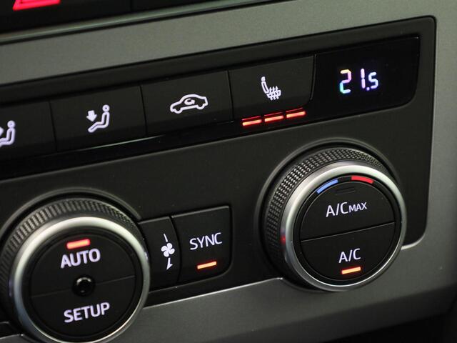 Seat ATECA 1.5TSI/150PK FR Business Intense DSG · Apple/Android Car Play · Camera + parkeersensoren · Keyless