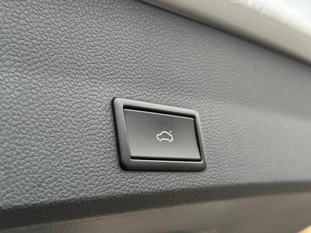 Seat ATECA 1.0 EcoTSI Style | Trekhaak | Dealer onderhouden | Navi | Stoelverw. |