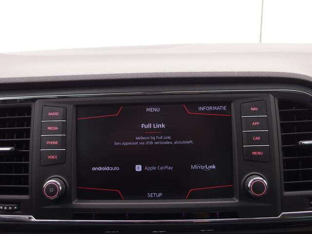 Seat ATECA 1.0 EcoTSI Style TREKHAAK / CAMERA / CARPLAY / NAVI / CLIMA / PDC / BLUETOOTH / CRUISE / NL-AUTO