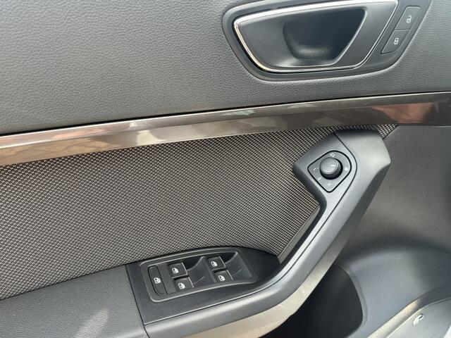 Seat ATECA 1.5 TSI Xcellence Business Intens Automaat 360 Camera | Trekhaak