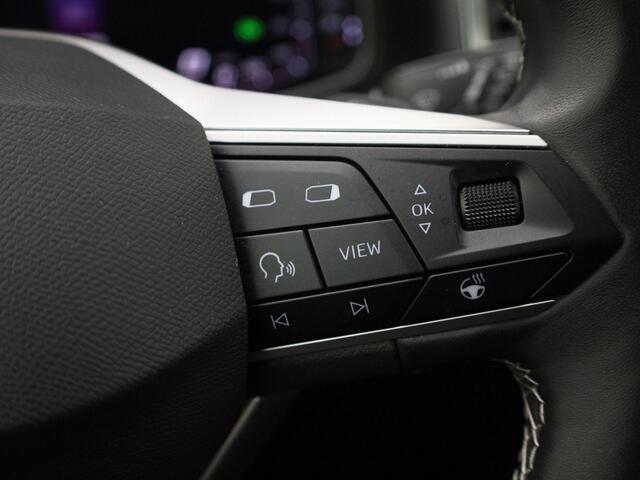 Seat ATECA 1.5TSI/150PK Style DSG · Apple/Android Car Play · Stoel- & stuurverwarming · Camera + Parkeersensoren