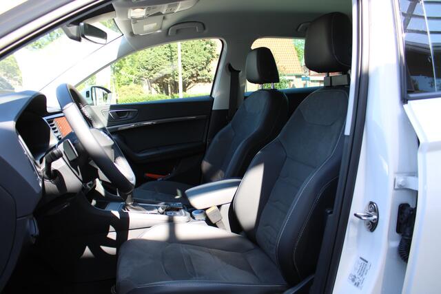 Seat ATECA 1.5 TSI 150PK DSG Style Business Intense (betreft een rijdende demo, bezichtiging op afspraak)