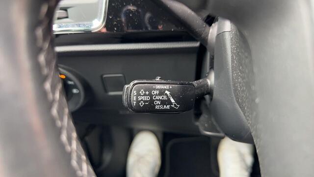 Seat ATECA 1.5 TSI Xcellence Business Intense | Achteruitrijcamera | Elektrisch bedienbare achterklep | Virtual Cockpit | Keyless | Wegklapbare trekhaak |