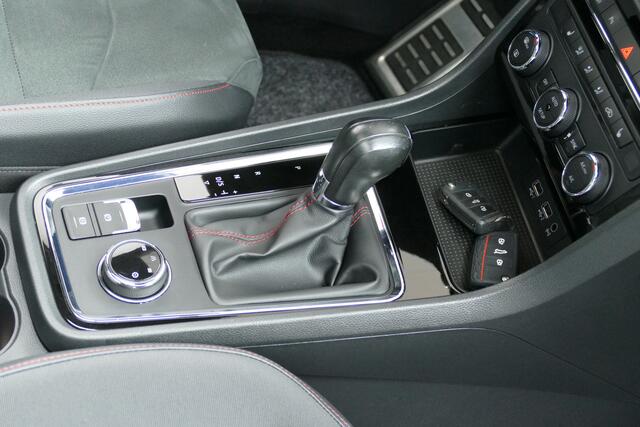 Seat ATECA 1.5 TSI FR Business Intense. Panodak, Adap Cruise, Camera, StoelVerw, 19"LMV, Haak 1600kg