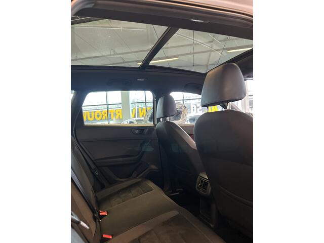 Seat ATECA 1.4 EcoTSI Xcellence Automaat | Panoramadak | Afneembare trekhaak | Achteruitrijcamera | Apple carplay | Cruise control | Climate control | Stoelverwarming | LED | Keyless | Elek. inklapbare spiegels | Sfeerverlichting