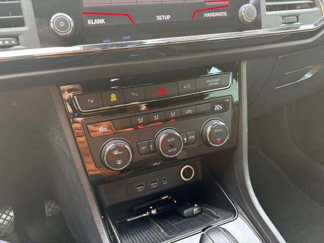 Seat ATECA 1.5 TSI Xcellence Business Intense / AUTOMAAT / CARPLAY / CRUISE