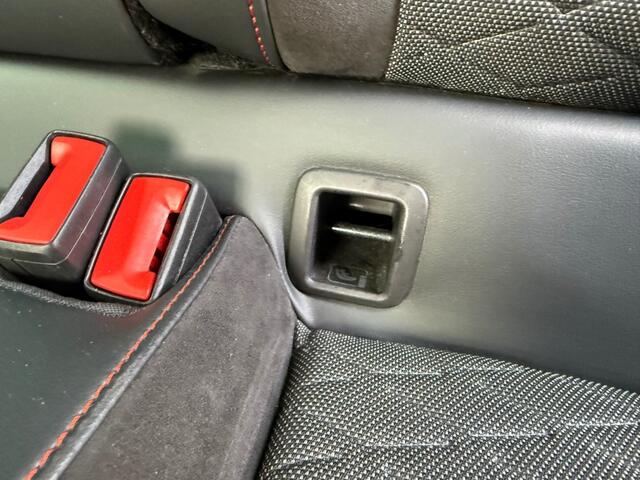 Seat ATECA 1.0 TSI FR BUSINESS INTENSE WEGKLAPBARE TREKHAAK 4 SEIZOENEN BANDEN LUXE UITVOERING!