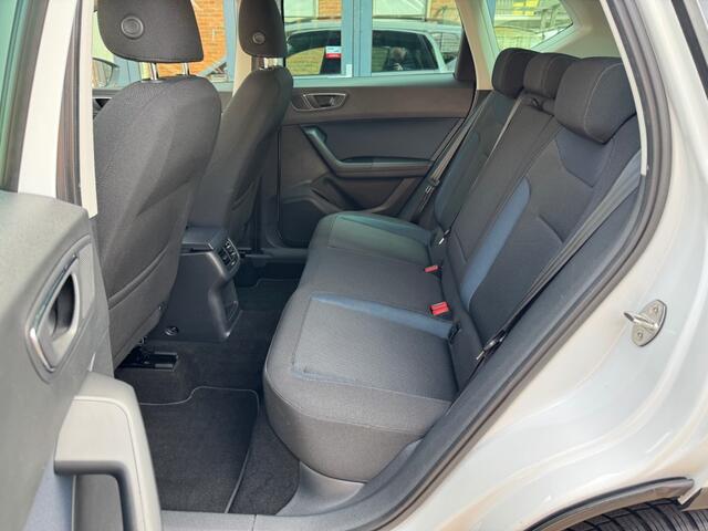 Seat ATECA 1.0 ECOTSI STYLE LED Trekhaak Carplay/Android