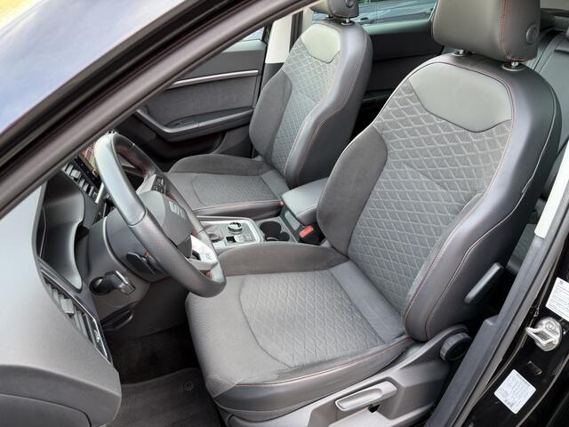 Seat ATECA 1.5 TSI FR Pano ACC Stoelv. Keyless Sfeerverlichting
