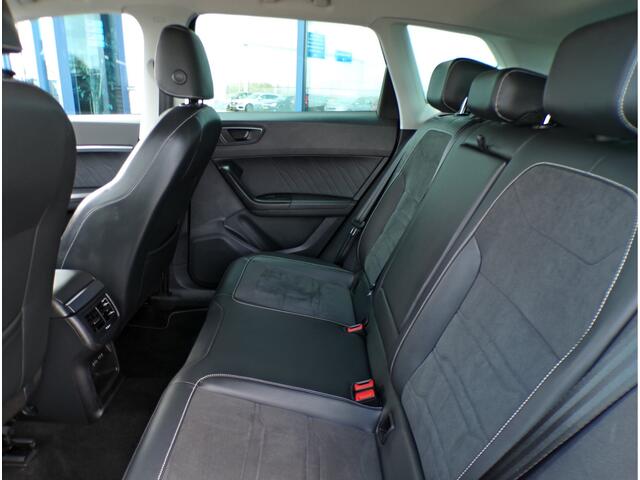 Seat ATECA 1.5 TSI Style Business Intense, Trekhaak / Carplay + Android Auto / Full LED / Camera + Sensoren