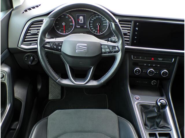 Seat ATECA 1.5 TSI Style Business Intense, Trekhaak / Carplay + Android Auto / Full LED / Camera + Sensoren