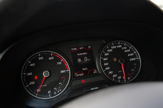 Seat ATECA 1.0 EcoTSI Style Business Intense , Trekhaak, Achteruitrijcamera, Carplay,