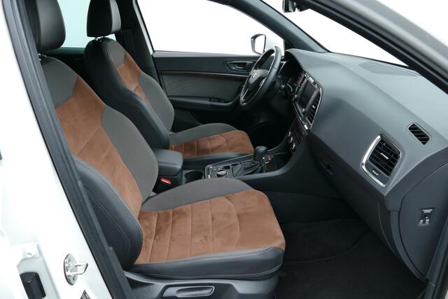 Seat ATECA 1.4 150PK EcoTSI Xcellence. Panodak, Adap Cruise, 360 Camera, 18"LMV, Haak 1600kg