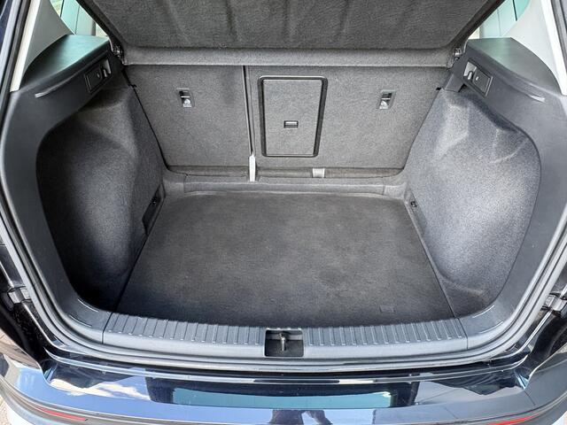 Seat ATECA 1.5 TSi 150pk DSG Xperience Business Intense 360CAMERA/KEYLESS/DODEHOEK/19INCH/WINTERPACK/VIRTUAL