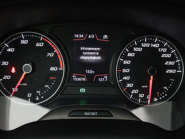 Seat ATECA 1.0 EcoTSI Style Business Intense | Wegklapbare Trekhaak | Camera | Apple Carplay/ Android Auto | Nederlandse Auto |