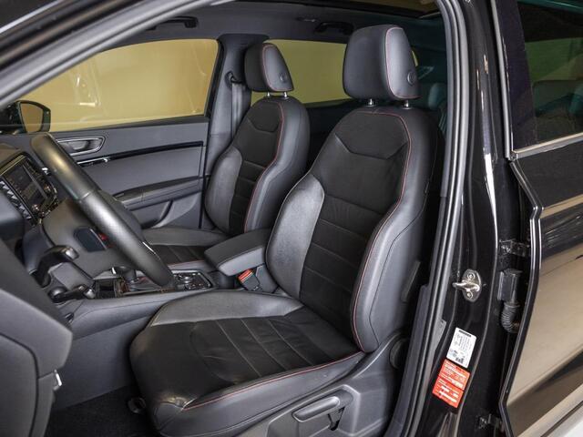 Seat ATECA 150pk / Panoramadak / Achteruitrij camera / Adaptieve cruise control