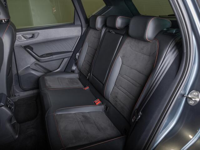 Seat ATECA 1.5 TSI FR Business Intense / 150pk / Stoel en stuurverwarming / Achteruitrij camera /