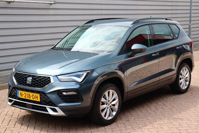 Seat ATECA 1.5 TSI Style Business Intense O.a: PDC, Camera, Carplay, Stoel+Stuurverw, Navi, Etc. All-in prijs!