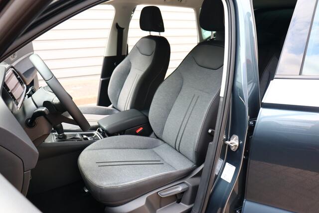 Seat ATECA 1.5 TSI Style Business Intense O.a: PDC, Camera, Carplay, Stoel+Stuurverw, Navi, Etc. All-in prijs!