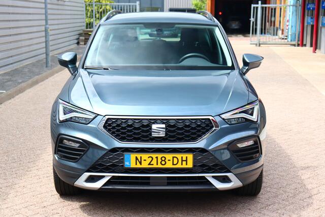 Seat ATECA 1.5 TSI Style Business Intense O.a: PDC, Camera, Carplay, Stoel+Stuurverw, Navi, Etc. All-in prijs!