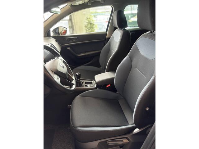 Seat ATECA 1.5 TSI Style * NAVI * CARPLAY *CLIMATE * CAMERA * NL Auto met NAP