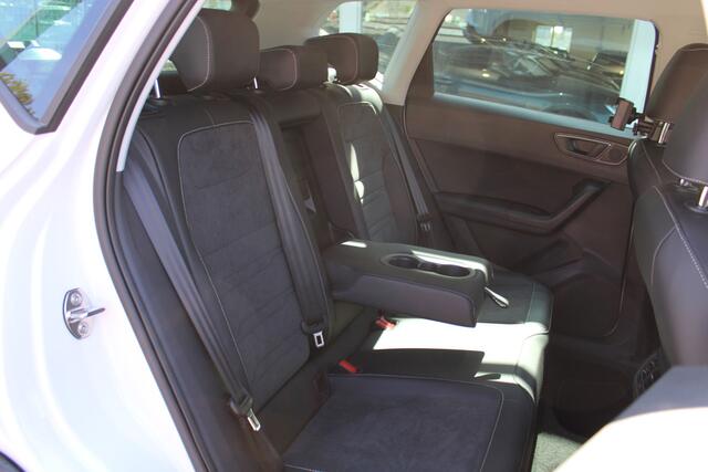 Seat ATECA 1.5 TSI 150PK DSG Style Business Intense LM 17", verw. stuur & stoelen, Apple Carplay/Android Auto