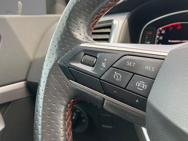 Seat ATECA 1.5TSI/150PK DSG FR Business Intense · Navigatie · Apple/Android Car Play · Trekhaak · Camera + Parkeersensoren · Garantie t/m 03-10-2026 of 100000km.