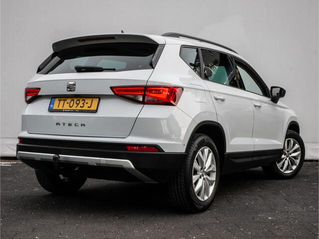 Seat ATECA 1.0 EcoTSI Style Business Intense Trekhaak/ Panoramadak/ Stoelverwarming/ Camera/ Parkeerhulp/ Navigatie