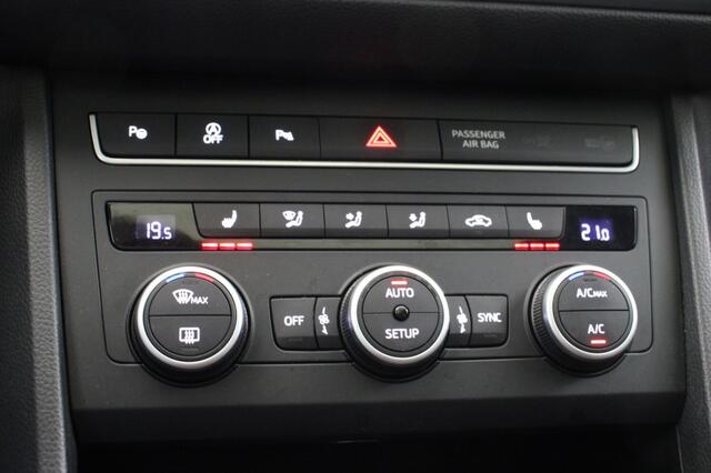 Seat ATECA 1.0 TSI Style Business Intense - Carplay, Panorama, Leer, Beats, Stoelverw.