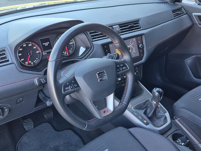 Seat Arona 1.0 TSI FR Business Intense 110 PK | Trekhaak | Navigatie | Camera | Climate Control |